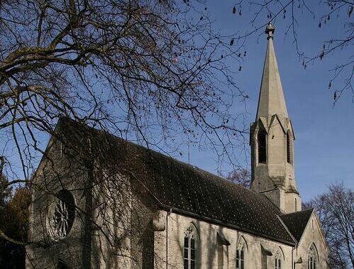 Evangelische Kirche Ölrain Bregenzhttp://commons.wikimedia.org/wiki/File:EvKircheHlKreuz2.jpg